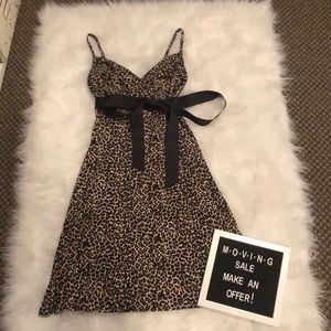 Classic Leopard print straps dress